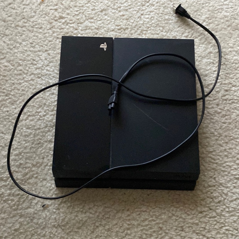 Playstation 4 CONSOLE ONLY